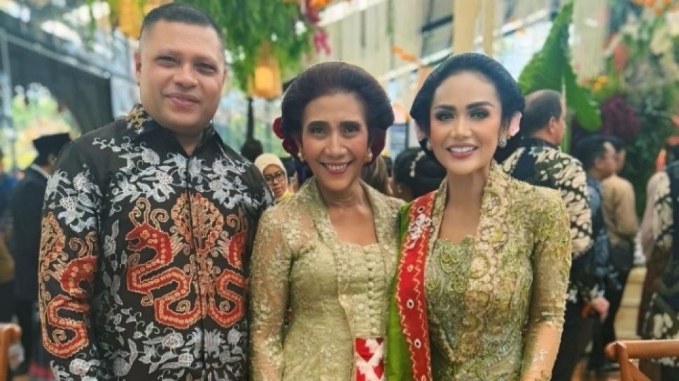 Abaikan Kris Dayanti Saat Kondangan ke Rumah Susi Pudjiastuti, Raul Lemos Diingatkan: Nanti Dimarahin Ameena