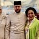 Ditaksir Sentuh Puluhan Juta Rupiah, Intip Harga Tas Titiek Soeharto Saat Kondangan ke Anak Sultan Pahang