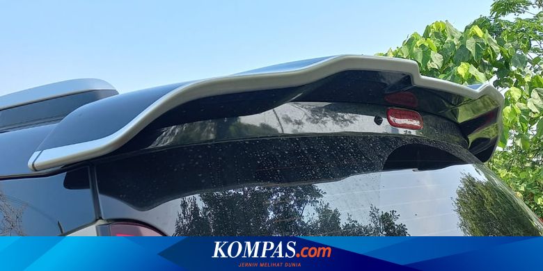 Sering Dianggap Aksesori, Ini Fungsi High Mount Stop Lamp Mobil