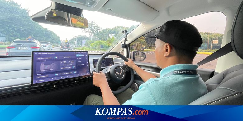 Bongkar Head Unit Wuling Cloud EV