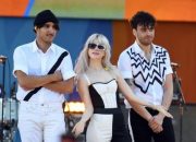 Paramore Senang Jadi Bagian Tur Taylor Swift: Kami Benar-Benar Jatuh Cinta