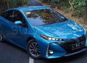 Pasar Sedan Lesu, Penjualan Toyota Prius Hybrid di Indonesia Terbatas