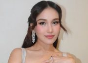 Pegang-pegang Artis Korea di Acara TV, Ayu Ting Ting Dikritik Tak Tahu Etika