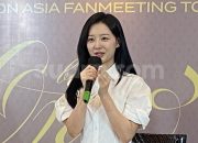 Antusias, Respons Kim Jiwon Diminta Cicipi Ayam Betutu Jelang Fan Meeting