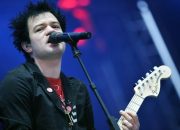 Deryck Whibley Sum 41 Bantah Jadi Vokalis Baru Linkin Park