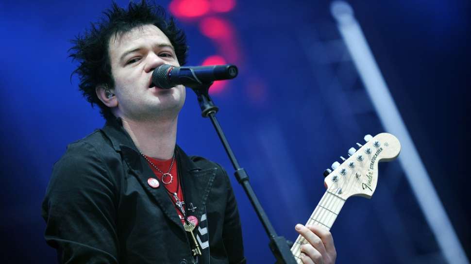 Deryck Whibley Sum 41 Bantah Jadi Vokalis Baru Linkin Park