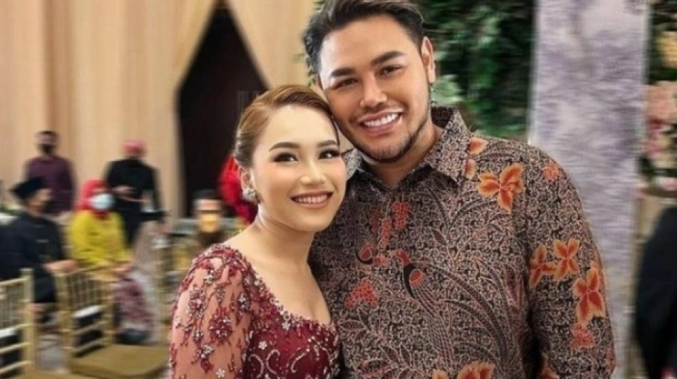 Kode Pernah Pacaran, Ruben Onsu Bongkar Hubungan Ayu Ting Ting dan Ivan Gunawan