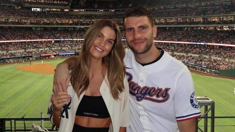 Maarten Paes Selamatkan Gawang Timnas Indonesia, Ada Peran Si Cantik Luna Bijl