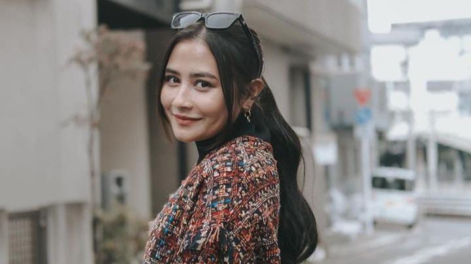 Dituding Suka Cinlok, Ini Klarifikasi Prilly Latuconsina