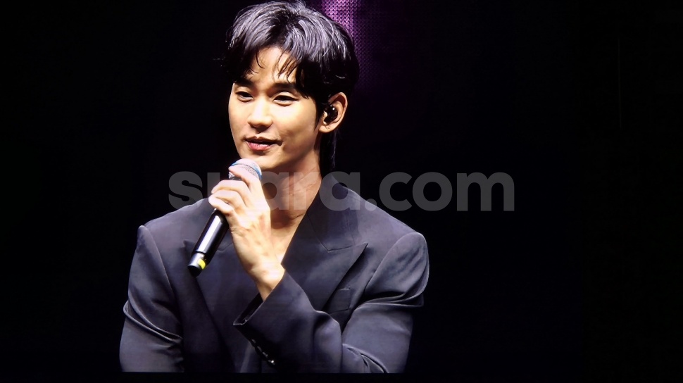 Kim Soo Hyun Puji Habis-habisan Penggemar Berhijab di Fan Meeting Indonesia