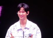 Fan Meeting di Jakarta, Kim Soo Hyun Bocorkan Peran Unik di Drama Korea Terbarunya ‘Knock Off’