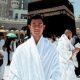 Tak Bareng Azizah Salsha, Pratama Arhan Pamer Foto Umrah Bawa-Bawa Surat Al-Quran