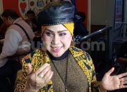 Kelewat Detail, Band Pengiring Suka Deg-degan Kalau Manggung Bareng Elvy Sukaesih