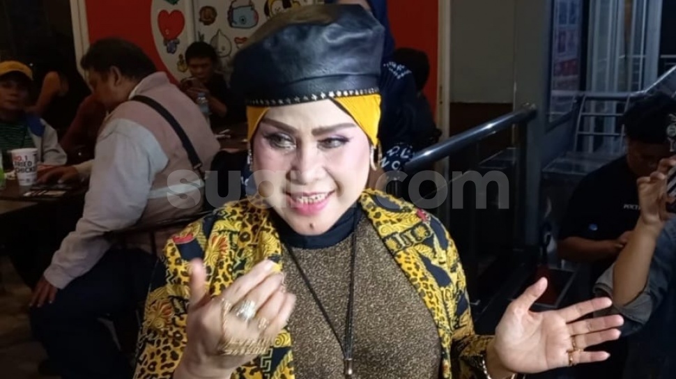 Kelewat Detail, Band Pengiring Suka Deg-degan Kalau Manggung Bareng Elvy Sukaesih