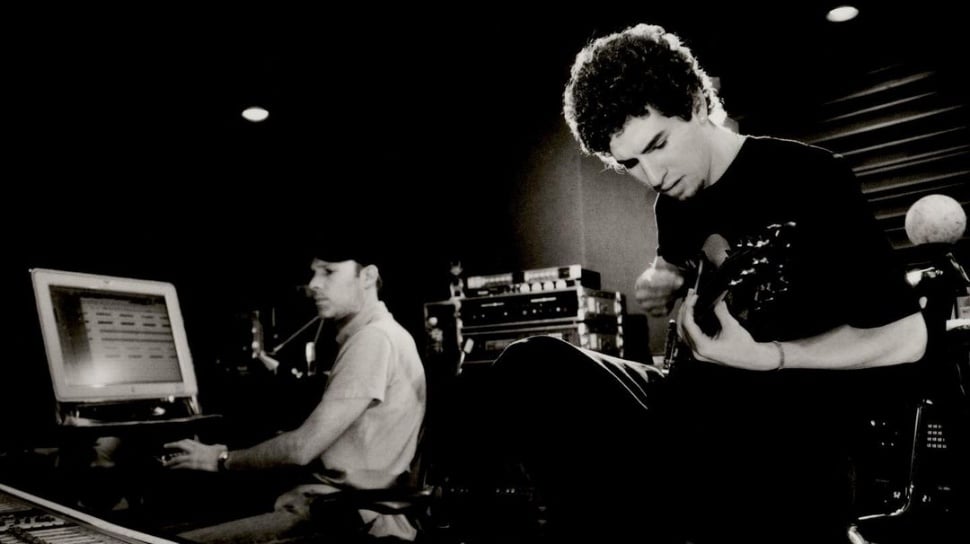 Pilih di Balik Layar, Gitaris Brad Delson Absen dalam Tur Dunia Linkin Park