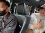 Dalam Toyota Alphard, Angelina Sondakh Coba Goda Pria Di Hadapan Emak-emak