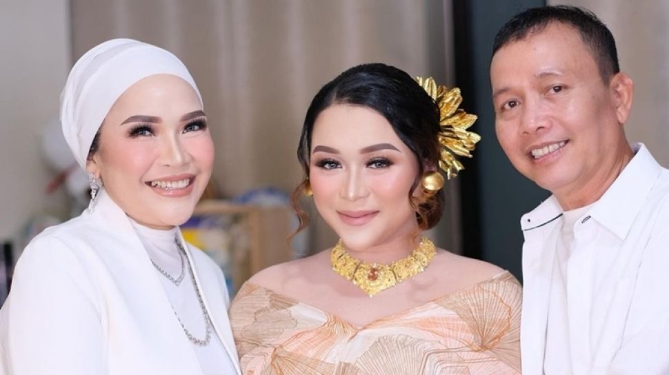 Akui Kecolongan soal Baby Zoltan, Ibu Ayu Ting Ting Kasih Peringatan untuk Dokter Anak