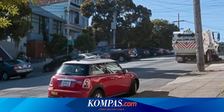 Begini Cara Aman Parkir Mobil Matik di Tanjakan