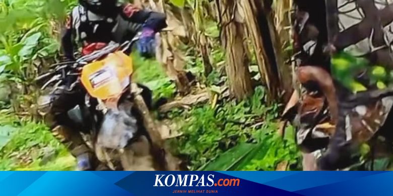 Video Penonton Lomba Hill Climb Tertimpa Motor