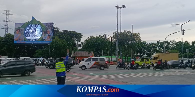 Kecelakaan Porsche vs HR-V, Harus Punya Etika Saat Lewat Perempatan