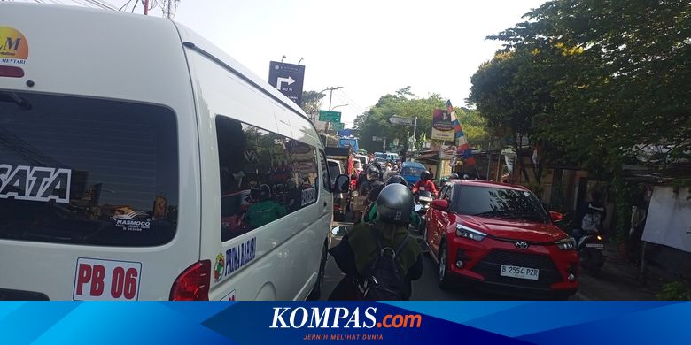 Terhindar Macet di Puncak, Pilih Jam Pulang yang Lebih Cepat