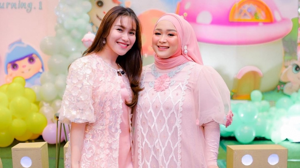 Ayu Ting Ting Tak Mau Cari Tahu Penyebab Kematian Keponakannya: Doain Adik Saya Aja