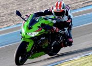 Ingin Motor Sport 250cc 4 Silinder? Cek Daftar Harga Kawasaki Ninja ZX-25R Terbaru September 2024