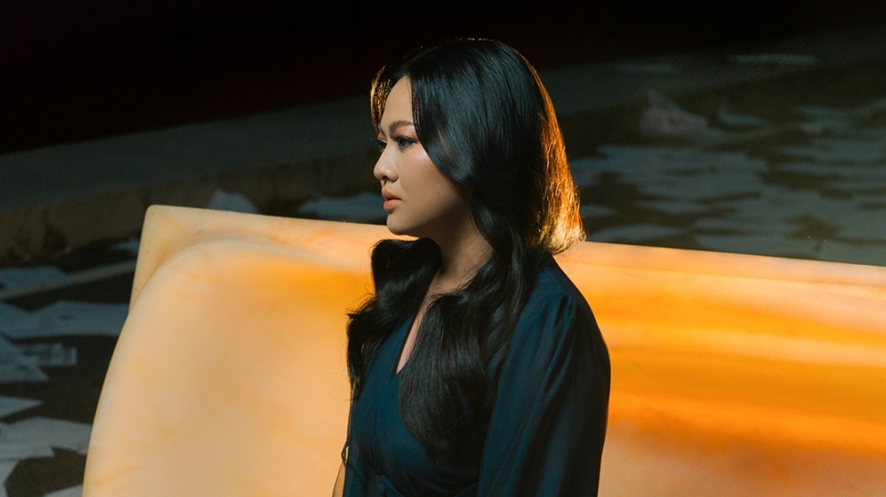 Clara Riva Comeback dengan Single Terbaru, ‘Coba Waras’