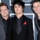 Lirik Lagu Wake Me Up When September Ends oleh Green Day, Lengkap dengan Terjemahan Bahasa Indonesianya!