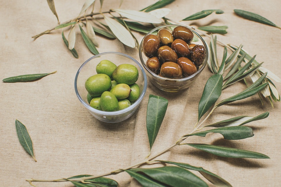 How the Green Mediterranean Diet Supports Weight Management and Longevity