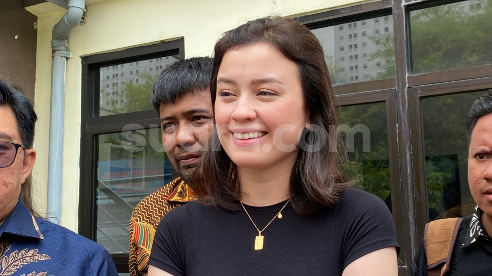 Tengah Berproses Cerai, Kimberly Ryder Rencanakan Umrah: Banyak yang Perlu Didoakan