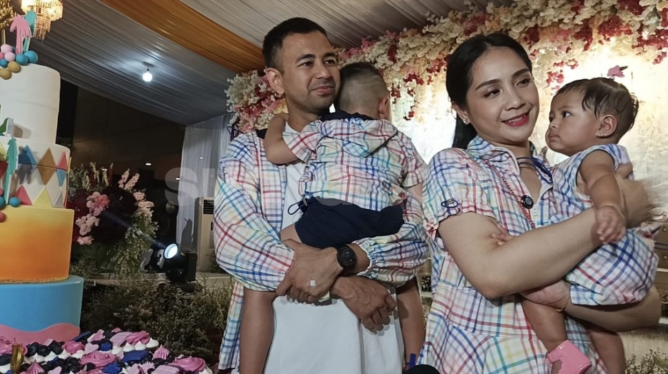 Rayakan Ultah Pernikahan ke 10, Raffi Ahmad Traktir Warga Makan-makan