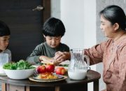 Orang Tua Wajib Tahu, Ini Pentingnya Perkenalkan Sayur pada Anak