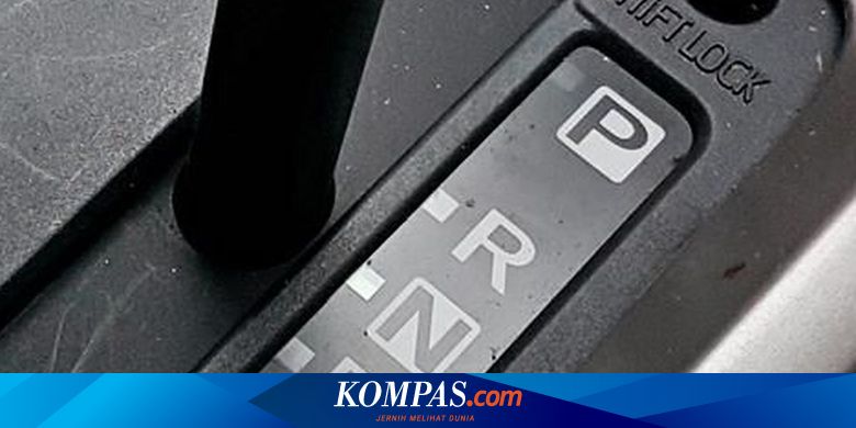 Begini Cara Parkir Mobil Matik yang Benar