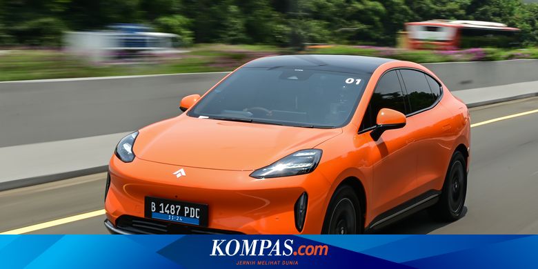 Merasakan Kenyamanan Hyptec HT dari Baris Kedua Jakarta-Bogor