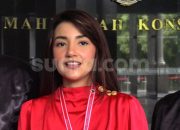 Wisuda S2, Tsania Marwa Dapat Hadiah Tak Terduga dari Anaknya