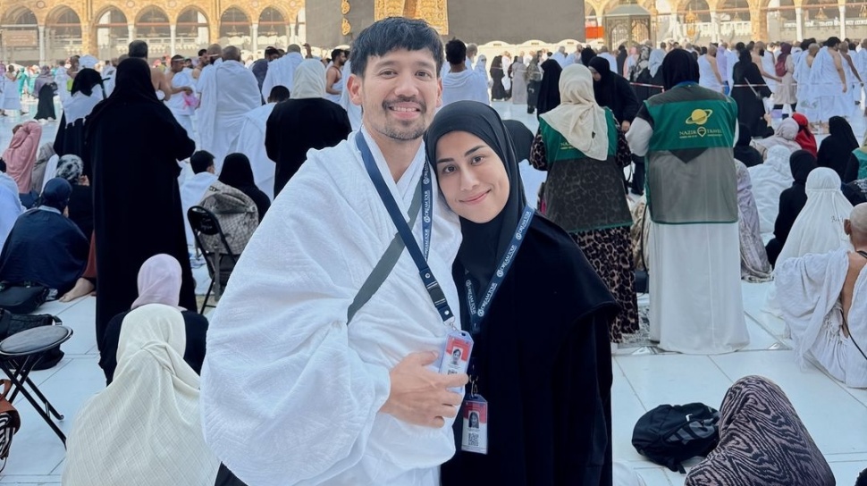 Pulang Umrah, Tarra Budiman Kini Tak Pernah Skip Salat