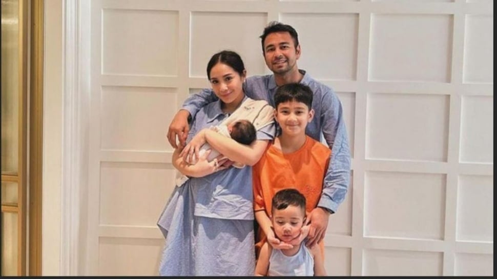 Raffi Ahmad dan Nagita Slavina Dapat Surprise Wedding Anniversary, Rayyanza Bikin Salfok: Bisa-Bisanya Dia Gak Kebangun