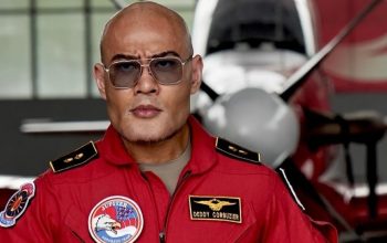 Heboh Fenomena Penjual Es Teh Minta Diborong, Deddy Corbuzier Sindir Donatur Sunhaji: Mana Nih?