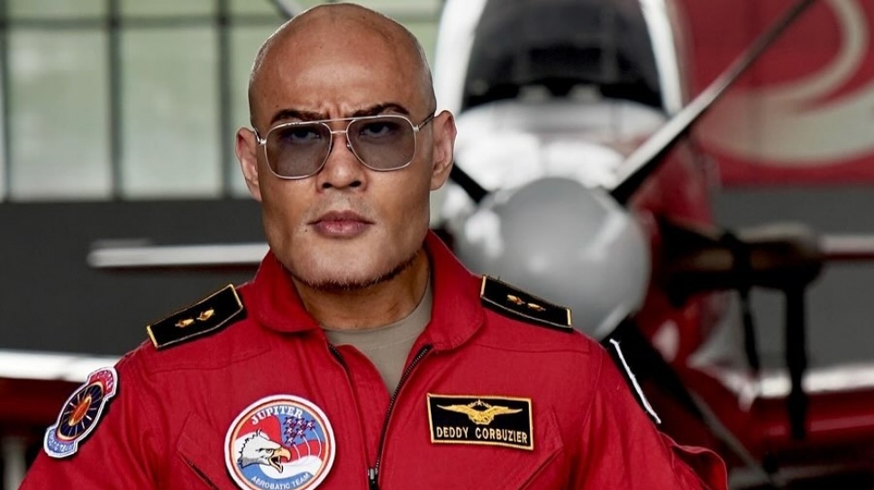 Heboh Fenomena Penjual Es Teh Minta Diborong, Deddy Corbuzier Sindir Donatur Sunhaji: Mana Nih?