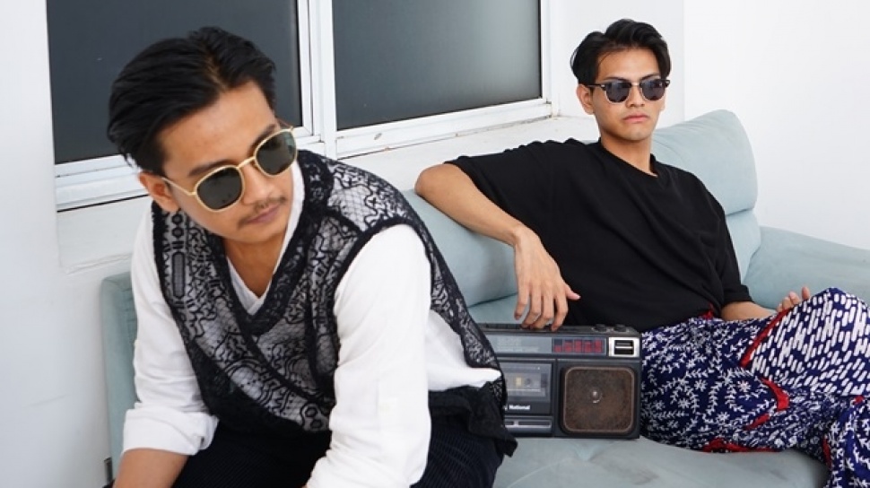 Mudhofar dan Diffa Chandra Mengusung Nuansa Pop Rock di Single ‘Lepas Kandang’