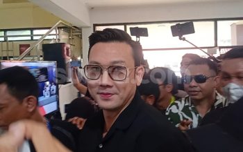 Denny Sumargo Hadiri Pertemuan Agus Salim vs Novi, Berharap Masalah Donasi Selesai