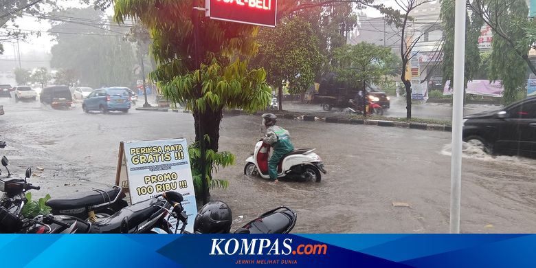 Pengendara Motor Jangan Nekat Terobos Banjir