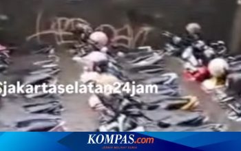 Sepeda Motor Nekat Terobos Banjir, Pahami Risikonya