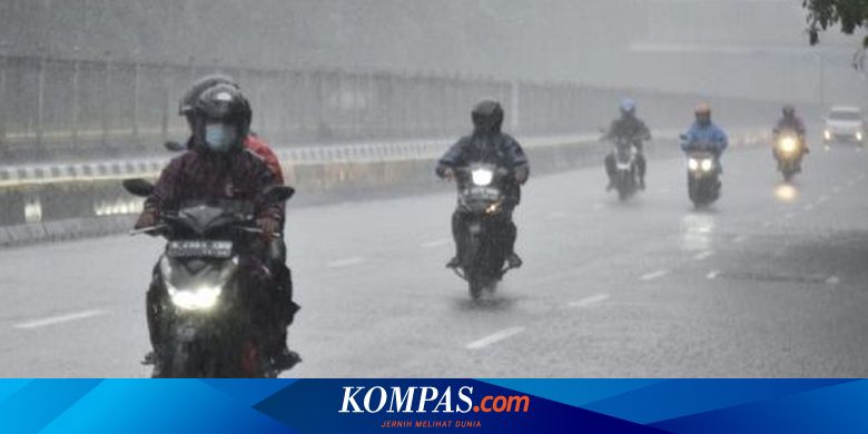 Apakah Motor Harus Segera Dicuci Setelah Kena Hujan?