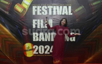 Raih Penghargaan di Festival Film Bandung, Ayu Azhari Titip Pesan buat Fadli Zon