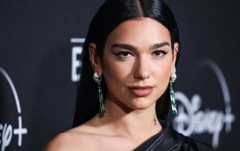 4 Fakta Pembatalan Konser Dua Lipa di Jakarta kerena Keamanan Panggung