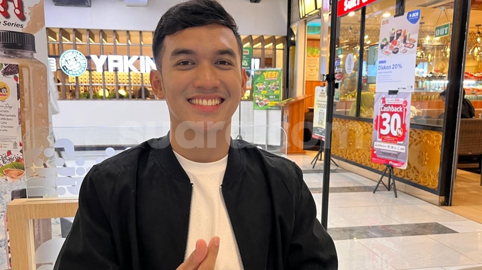 Dekat dengan Anak-anaknya Saat Umrah, Inara Rusli dan Hendra Zayn Janjian Sarapan Bareng