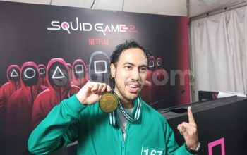 Ikut Permainan Red Light Green Light Squid Game 2, Randy Danistha Berhasil Kalahkan Bambang Pamungkas