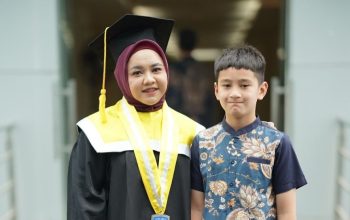 Lala Pengasuh Rafathar Wisuda S1, Nagita Slavina Bangga dan Beri Pesan Haru